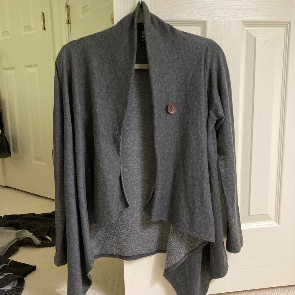 Grey cardigan
